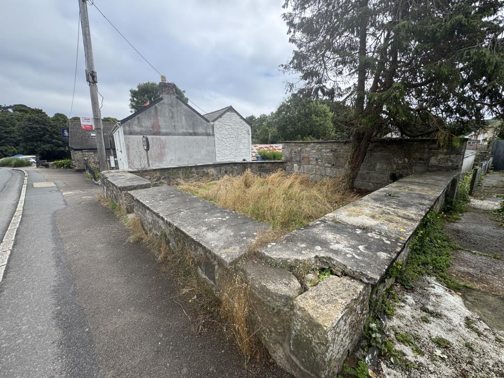 Lot: 39 - FREEHOLD LAND - View of Land